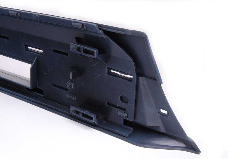 Moldura parachoques trasero OEM 51121966785 para BMW E30. Original BMW.