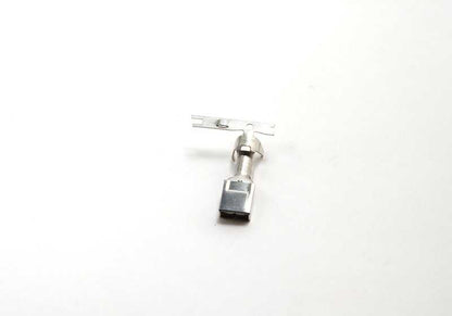 Terminal ELO-Power 5,2x0,63 OEM 61138364848 para BMW 1' E81, 3' E46, 5' E60, MINI R56, F56... y más. Original BMW y MINI.