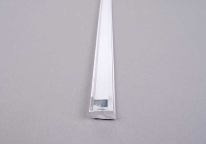 Listón de adorno izquierdo OEM 51361924757 para BMW Serie 3 E30 318i, 320i. Original BMW.