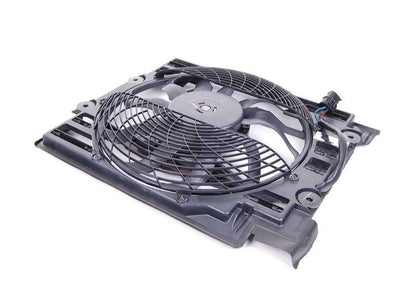 Ventilador eléctrico del radiador OEM 64548380780 para BMW E39. Original BMW.