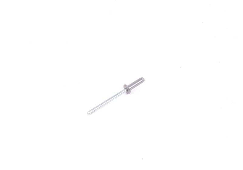 Remache ciego OEM 07119904139 para BMW X3 E83. Pieza original BMW para fijaciones en revestimiento y soportes delanteros.