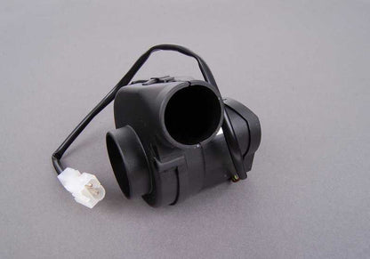 E-Box-Lüfter für BMW E39, E65, E66, E53, E70, E70N, E71 (OEM 12901438023). Original BMW