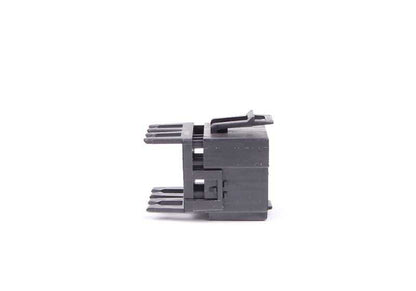 Base de relé OEM 61131387199 para BMW E39, E38. Original BMW.
