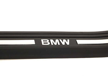 Cubierta del umbral trasero izquierdo OEM 51478178123 para BMW E39. Original BMW.