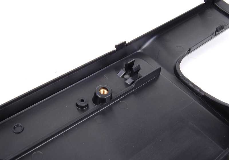 Arandela plástica OEM 51118174849 para BMW E39. Pieza original BMW utilizada en la fijación de la moldura delantera. Original BMW.