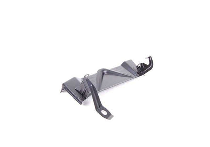 Soporte izquierdo paragolpes M Technic OEM 51111927483 para BMW E28. Compatible con todos los modelos E28 con kit M Technic. Recambio original BMW.
