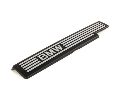 Tapa embellecedora motor OEM 11617535847 para BMW E81, E82, E87. Compatible con modelos 125i y 130i con motor N52K. Original BMW.