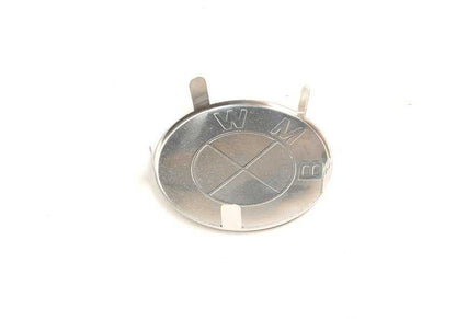 Emblema BMW OEM 11147788967 para BMW E81, E82, E87, E88, F20, F21, F22, F23, F45, F46, G42, E46, E90, E91, E92, E93, F30, F31, F34, F35, G20, G21, G28, F32, F33, F36, G22, G23, G26, E60, E61, F07, F10, F11, F18, G30, G31, G38, G60, G61, G68, E63, E64
