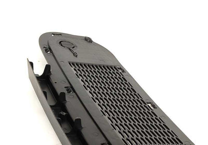 Rejilla decorativa delantera OEM 51117068396 para MINI R52 (Cooper) y R53 (Cooper S). Compatible con modelos fabricados entre 2001 y 2008. Original MINI.