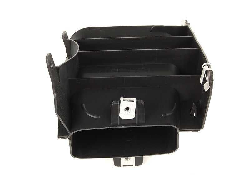 Protector lateral izquierdo del vano motor OEM 51757203963 para BMW E60, E61, E63, E64. Original BMW.