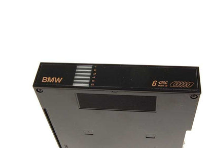 Cargador de CDs OEM 65128355885 para BMW E34, E32, E38, E31. Compatible con radios BMW originales con cambiador de 6 discos. Original BMW.