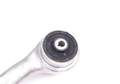Vorderhängelarme mit dem linken Silentblock OEM 31126855741 für BMW F20, F21, F22, F23, F30, F31, F34, F32, F33, F36. Original BMW.