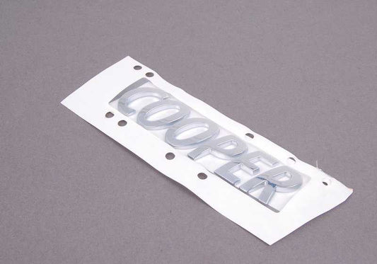 Inscripción "Cooper" OEM 51142755617 para MINI R50, R53, R56, F56, F55, Clubman R55, F54, Cabrio R52, R57, Coupé R58, Countryman R60, F60... y más. Original MINI.