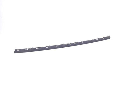 Moldura central parachoques trasero imprimada OEM 51127005942 para BMW Serie 5 E39 (520d, 520i) modelos fabricados entre 1996 y 2003. Original BMW.