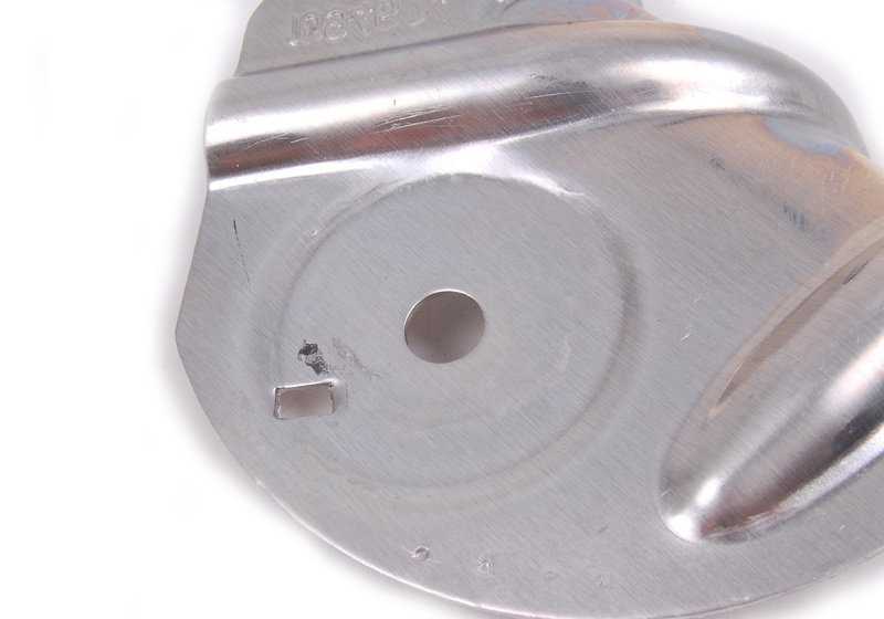 Right Heat Shield for BMW 3 Series E46, Z4 E85, E86 (OEM 22111094624). Original BMW