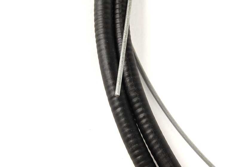O cappotto di apertura frontale 51231868556 per BMW E28 {518, 518i, 520i}. BMW originale.