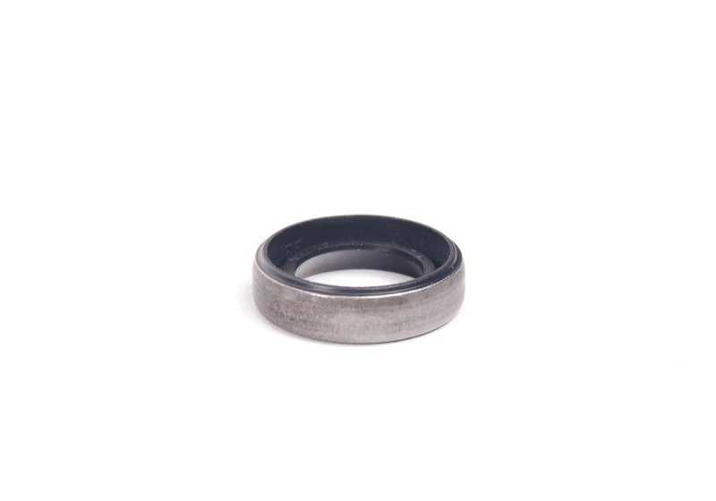Sealing ring for BMW E81, E82, E87N, E88, E90, E90N, E91, E91N, E92, E92N, E93, E93N, E84, E83N (OEM 24277572606). Original BMW