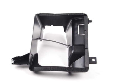 Conducto de aire para radiador de aceite OEM 51747200790 para BMW F10, F11, F18. Original BMW.