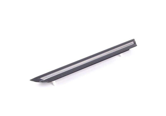 Moldura lateral cromada derecha OEM 51131876130 para BMW E30. Pieza original BMW.