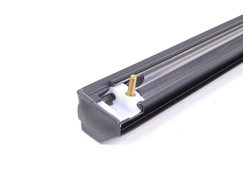 Moldura cromada puerta delantera izquierda OEM 51131904769 para BMW E30. Original BMW.