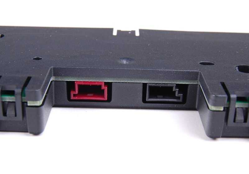 Amplificador de Antena para BMW Serie 3 E91, E91N (OEM 65209193843). Original BMW.