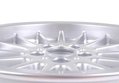 RADIAL-Styling 32 cerchi in lega per la serie BMW 5 E39 (OEM 36111092961). BMW originale