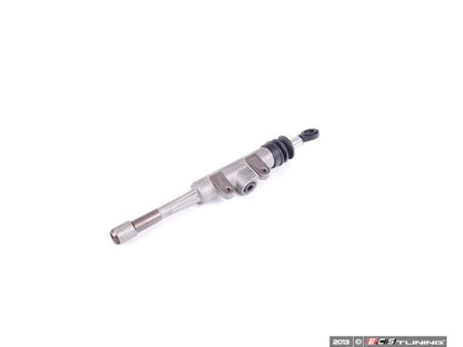 Cilindro transmisor de embrague D=19,05 mm OEM 21522226477 para BMW Serie 5 E34 M5 manual (S38, tracción trasera). Original BMW.