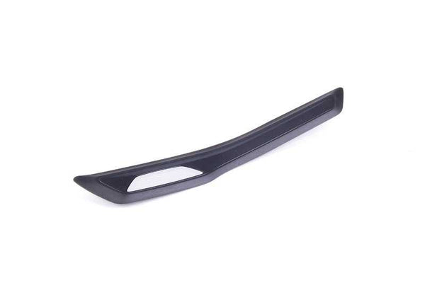Embellecedor de entrada M OEM 51478054233 para BMW F30, F31, F80. Original BMW.