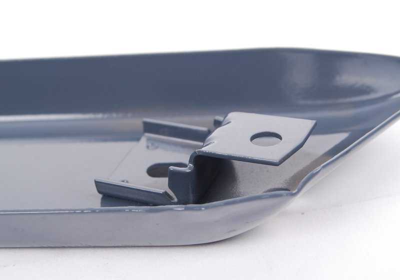 Parachoques trasero izquierdo imprimado OEM 51121961913 para BMW Serie 5 E28. Original BMW.