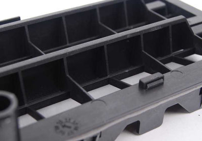 Válvula de ventilación OEM 64228368570 para BMW E36, E34, E38, E31. Original BMW.