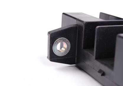 Battery support B+ OEM 12421433232 for BMW E36 (316i, 318i) and Z3. Compatible with battery models in the trunk. Original BMW.