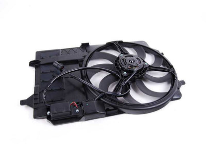 Ventilador con carcasa OEM 17101475577 para MINI R50, R53 {One, Cooper, Cooper S} (2001-2006). Repuesto original MINI. Ideal para problemas de sobrecalentamiento o ventilación del motor.