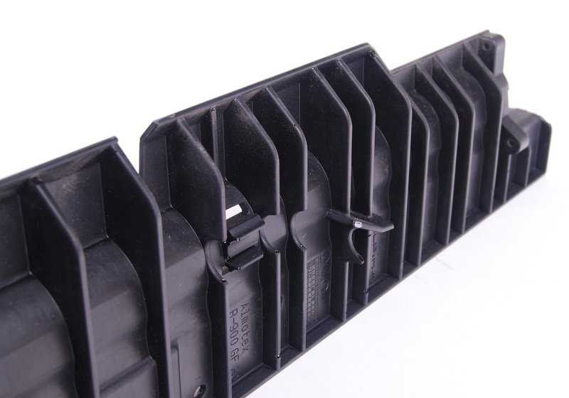 Vordere Unterstützung OEM -Modul 17117966247 für BMW E65. Kompatibel mit allen BMW -Modellen 7 E65. Original BMW.
