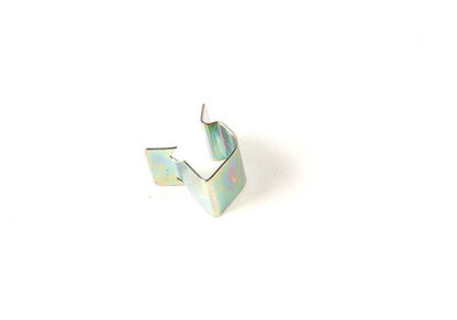 Clip di sottomissione OEM 64226921596 per BMW E60, E61, E63, E64. Piece BMW originale per il sistema di condizionamento dell'aria e condotti d'aria.