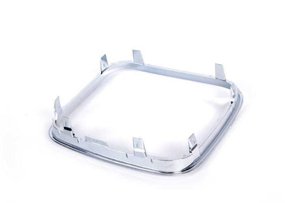 Embellédor gauche Marco OEM 51131973897 pour BMW E34. Pièce BMW originale.