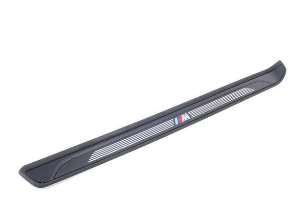 Embellecedor original entrada puerta izquierda OEM 51478045297 para BMW E88 (Serie 1 Cabrio). Original BMW.