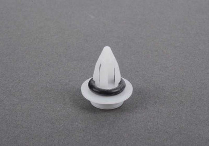 Clipe para BMW Série 2 F45, F46, Série 8 F91, F92, X1 F48, F49, U11, X2 F39, X3 F25, X4 F26, X5 E70, F15, F85, G05, X6 E71, F16, F86, G06, X7 G07, XM G09 (OEM 51777171002). BMW originais.