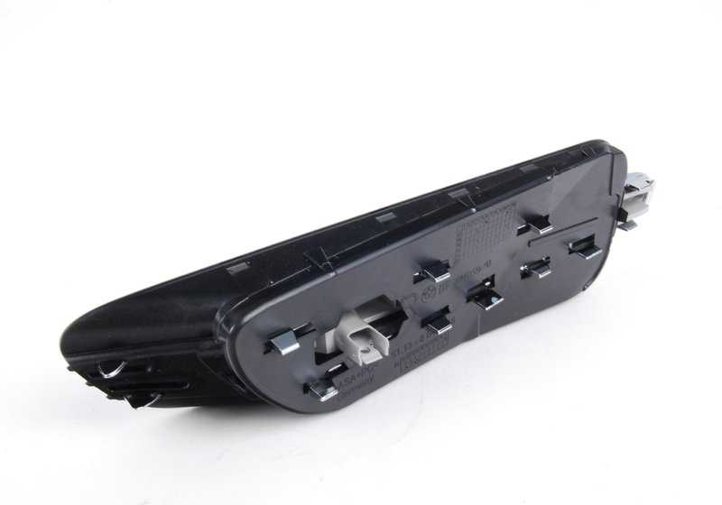 Rejilla lateral con emblema derecho OEM 51138046448 para BMW E90, E91. Original BMW.