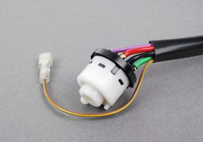 Interruptor de ignição para BMW E12, E24 (OEM 61321366107). BMW originais.