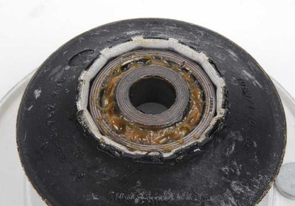 Cojinete de soporte suspensión OEM 31336752735 para BMW E39 520d, 520i {todos los modelos compatibles}. Original BMW.