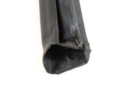 OEM 51718122580 Capuz da junta traseira do capô para BMW E36. Peça original da BMW.