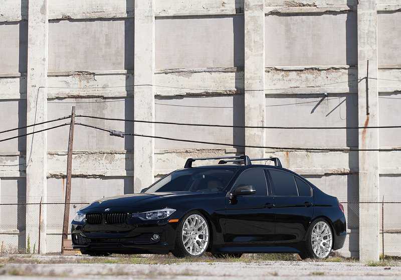 Roofaquipajas de BMW F30, F34, F80 (OEM 82712361814). BMW d'origine.