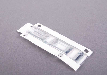 Emblema adhesivo derecho OEM 51147008539 para BMW X5 E53. Original BMW.