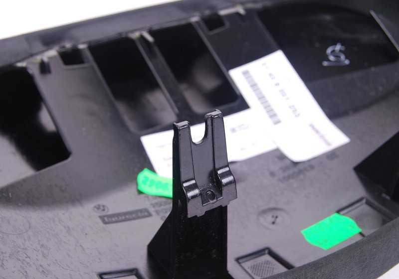 Cubierta salpicadero en Alcantara OEM 51458051253 para BMW E82 (M Coupé). Acabado deportivo y original BMW.