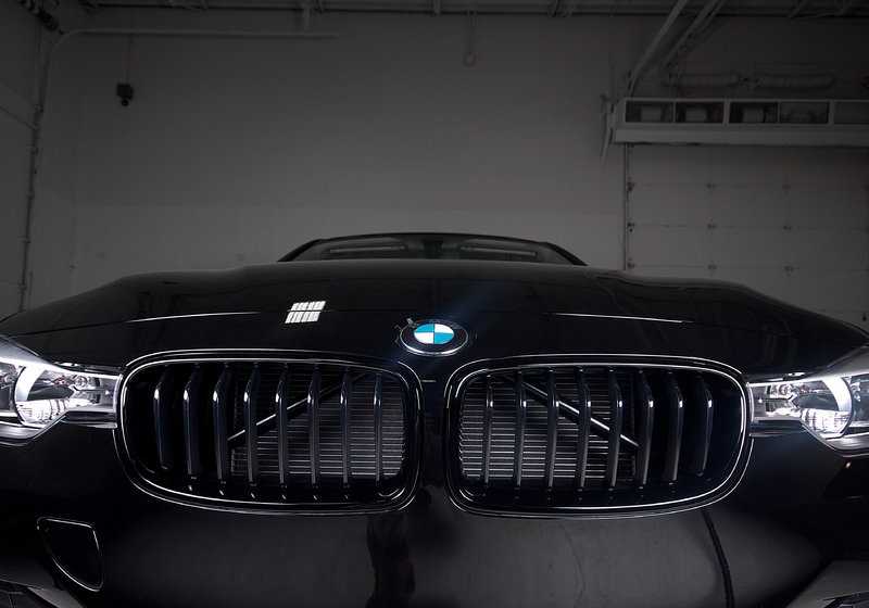 Riñoneras negro brillo ///M Performance para BMW F30 F31. Original BMW