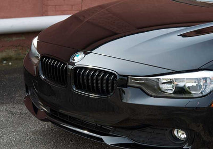 Parrilla decorativa M Performance derecha negro brillo OEM 51712240778 para BMW Serie 3 F30, F30 LCI, F31, F31 LCI. Original BMW.
