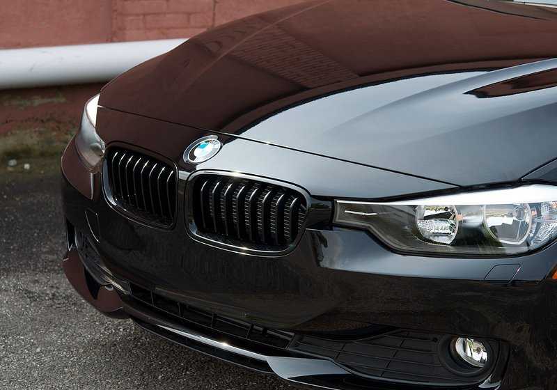 Riñoneras negro brillo ///M Performance para BMW F30 F31. Original BMW