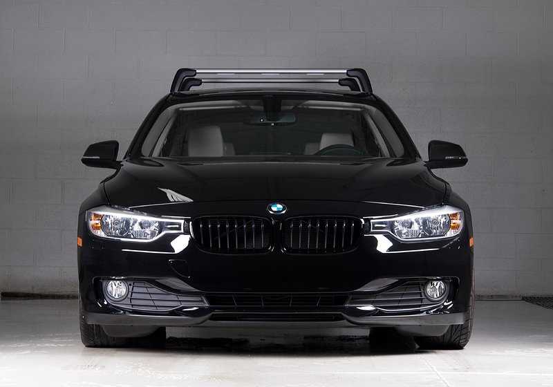 Riñoneras negro brillo ///M Performance para BMW F30 F31. Original BMW