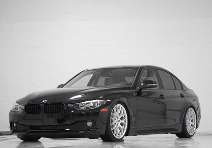 Faldón lateral derecho imprimado OEM 51778056580 para BMW F30, F31 (todos los modelos: 316d con motores N47T y B47K, cambio manual y automático, tracción trasera, de 2012 a 2018). Original BMW.