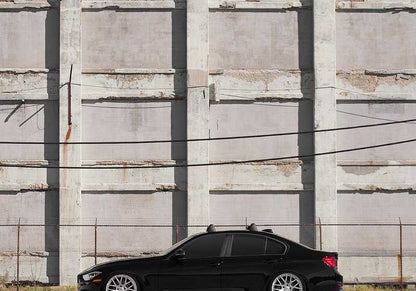 Faldón lateral derecho imprimado OEM 51778056580 para BMW F30, F31 (todos los modelos: 316d con motores N47T y B47K, cambio manual y automático, tracción trasera, de 2012 a 2018). Original BMW.